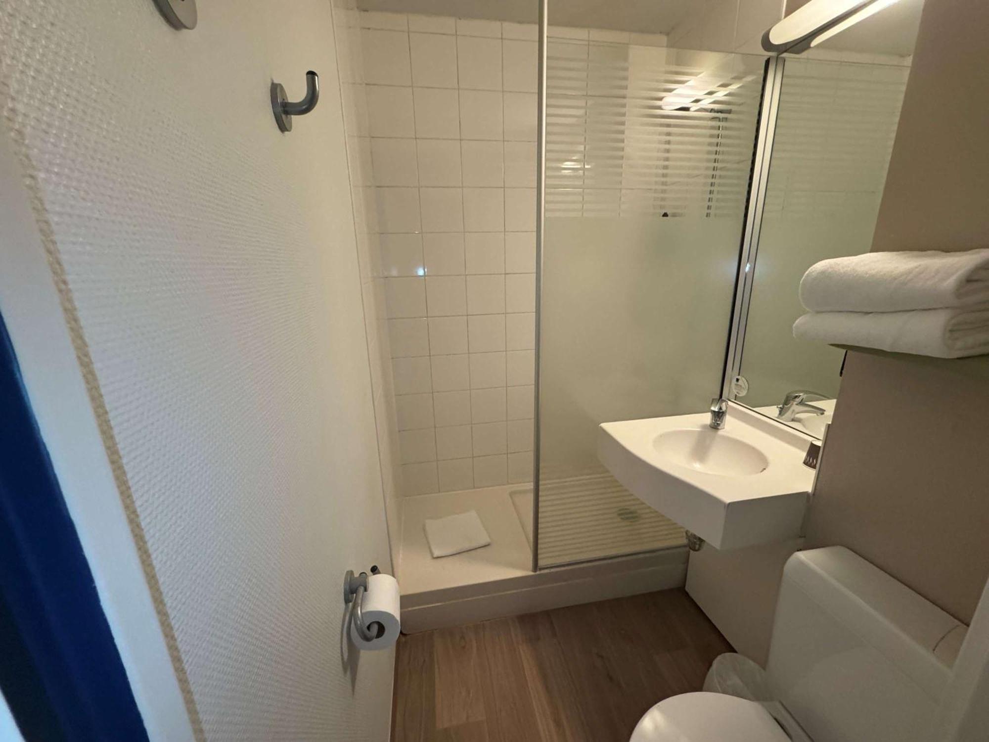 Ibis Budget Rouen Parc Des Expos Zenith Saint-Etienne-du-Rouvray Luaran gambar